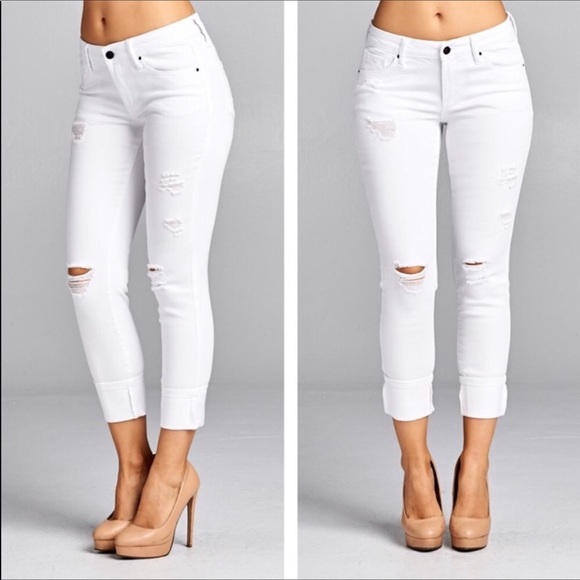 white distressed ankle jeans